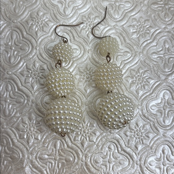 Stef Elegant Pearl Drop Earrings - Picture 3 of 3